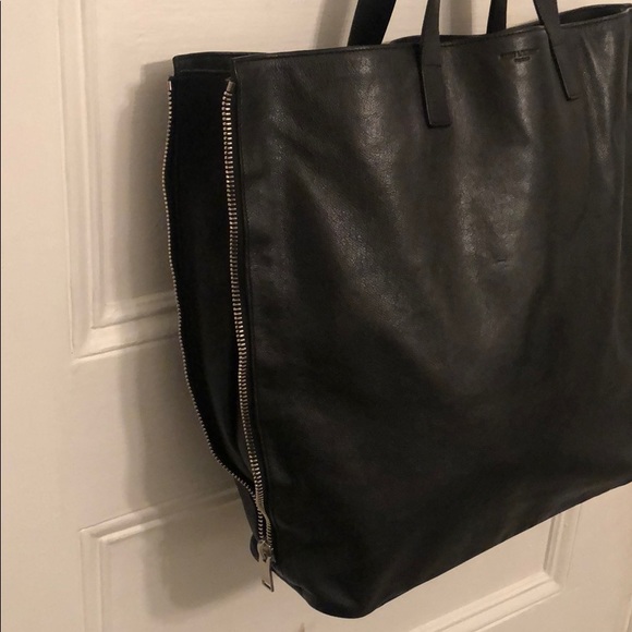 Beautiful Saint Laurent Zipper Tote - Picture 4 of 7